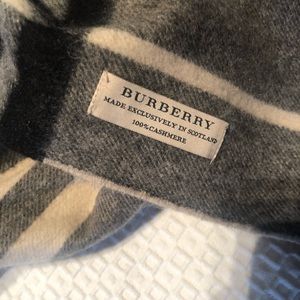 Burberry Neck Warmer/Scarf